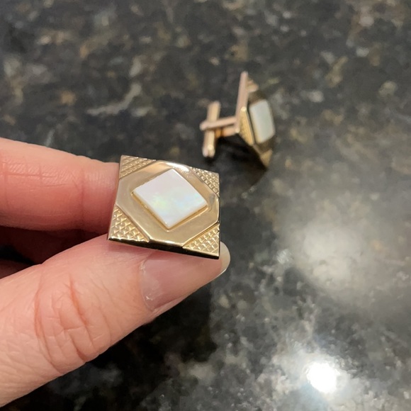 Vintage Swank Mother Of Pearl Cuff Links - Picture 5 of 9